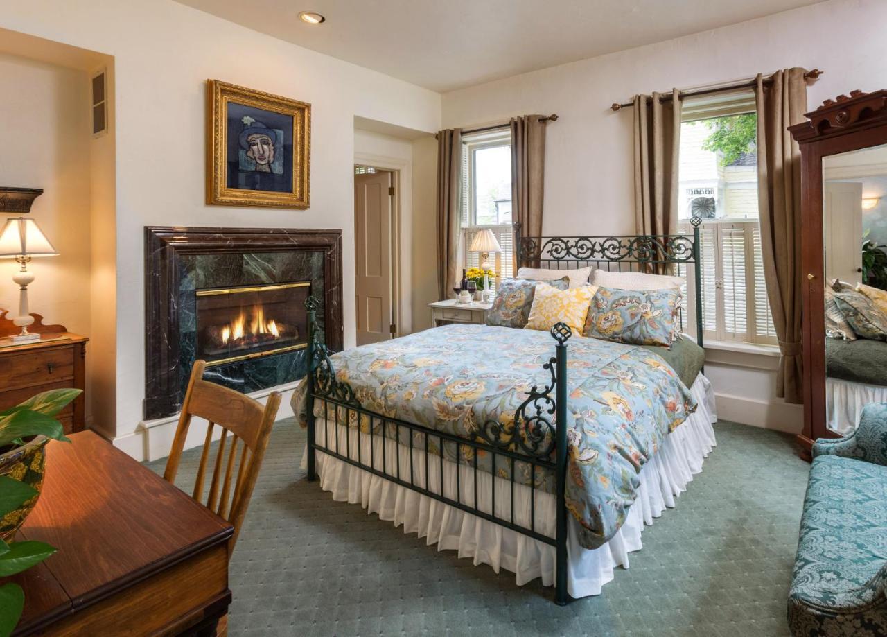 Washington House Inn Cedarburg Bagian luar foto